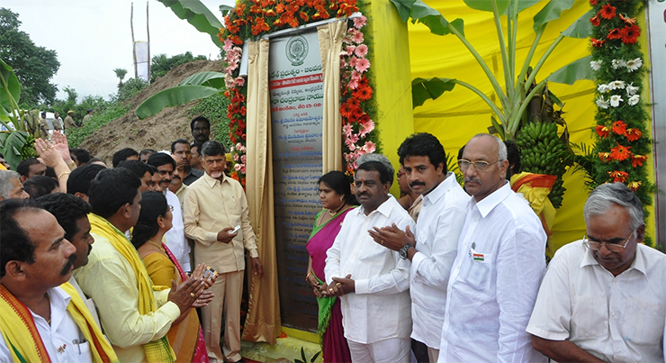 cmchandrababunaidudedicatespattiseemaprojecttopeople